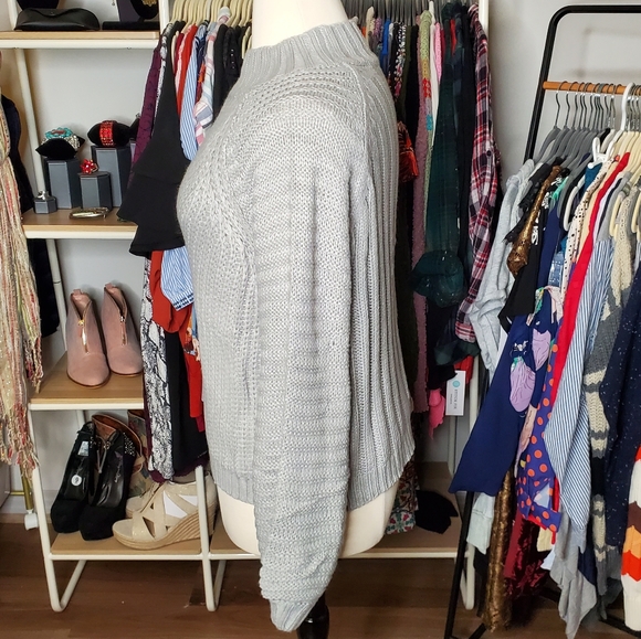 Grey Crewneck Sweater w/ Bishop Sleeves - Picture 8 of 10